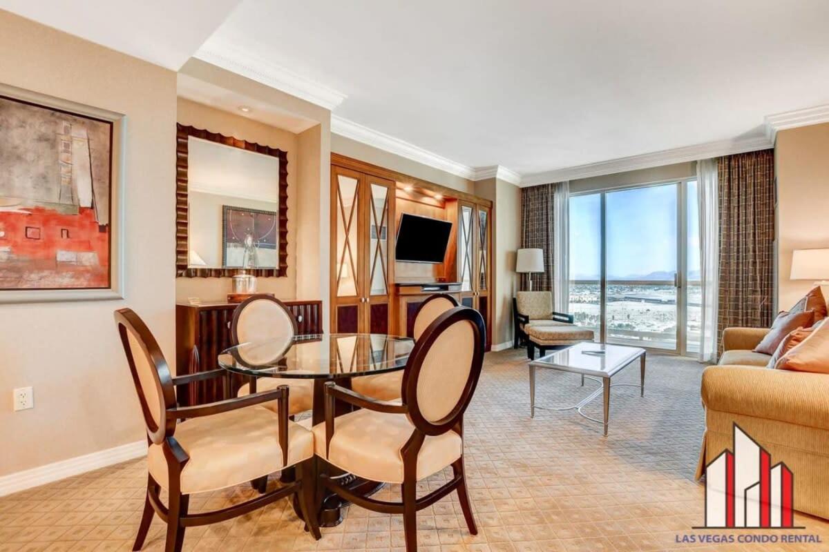 Сasa de vacaciones Signature 2br3ba Balcony Combo Units 16-702 And 04 Las Vegas