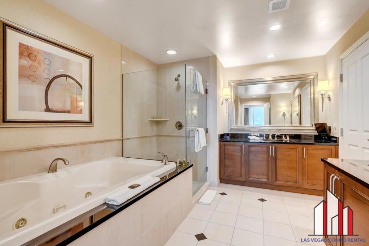 Signature 2br3ba Balcony Combo Units 16-702 And 04 * Las Vegas