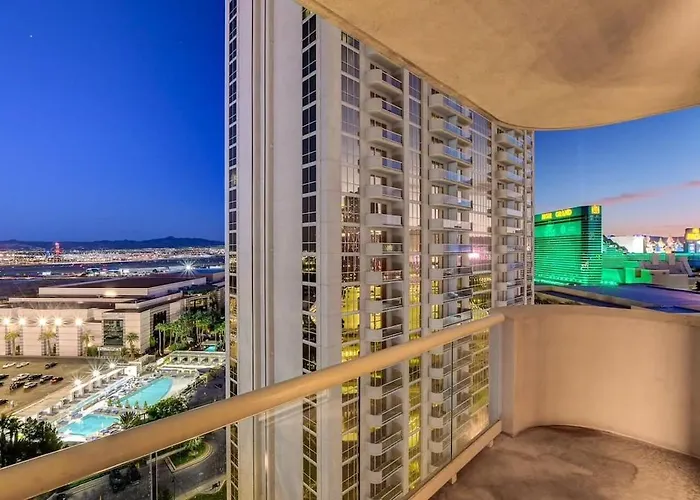 Signature 2Br3Ba Balcony Combo Units 16-702 And 04