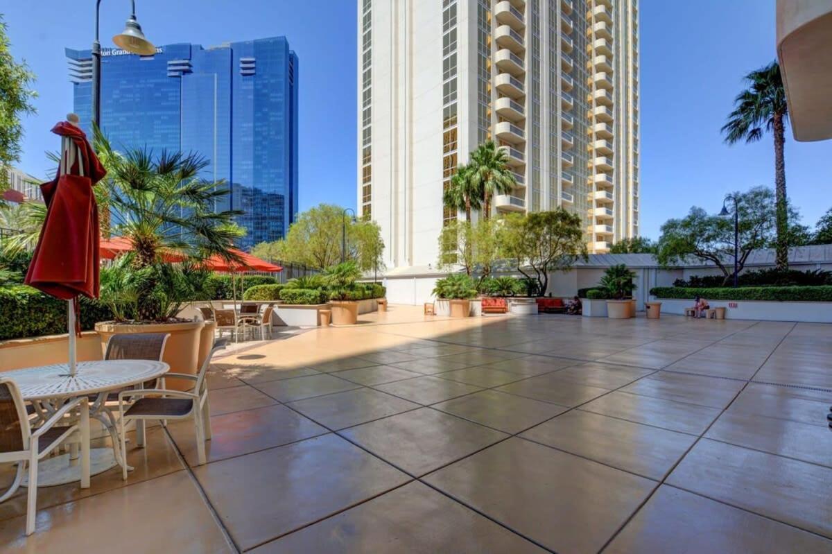 Signature 2br3ba Balcony Combo Units 16-702 And 04 Ferienhaus Las Vegas