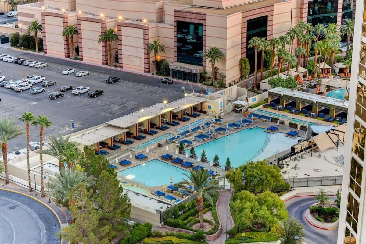 Signature 2br3ba Balcony Combo Units 16-702 And 04 Las Vegas