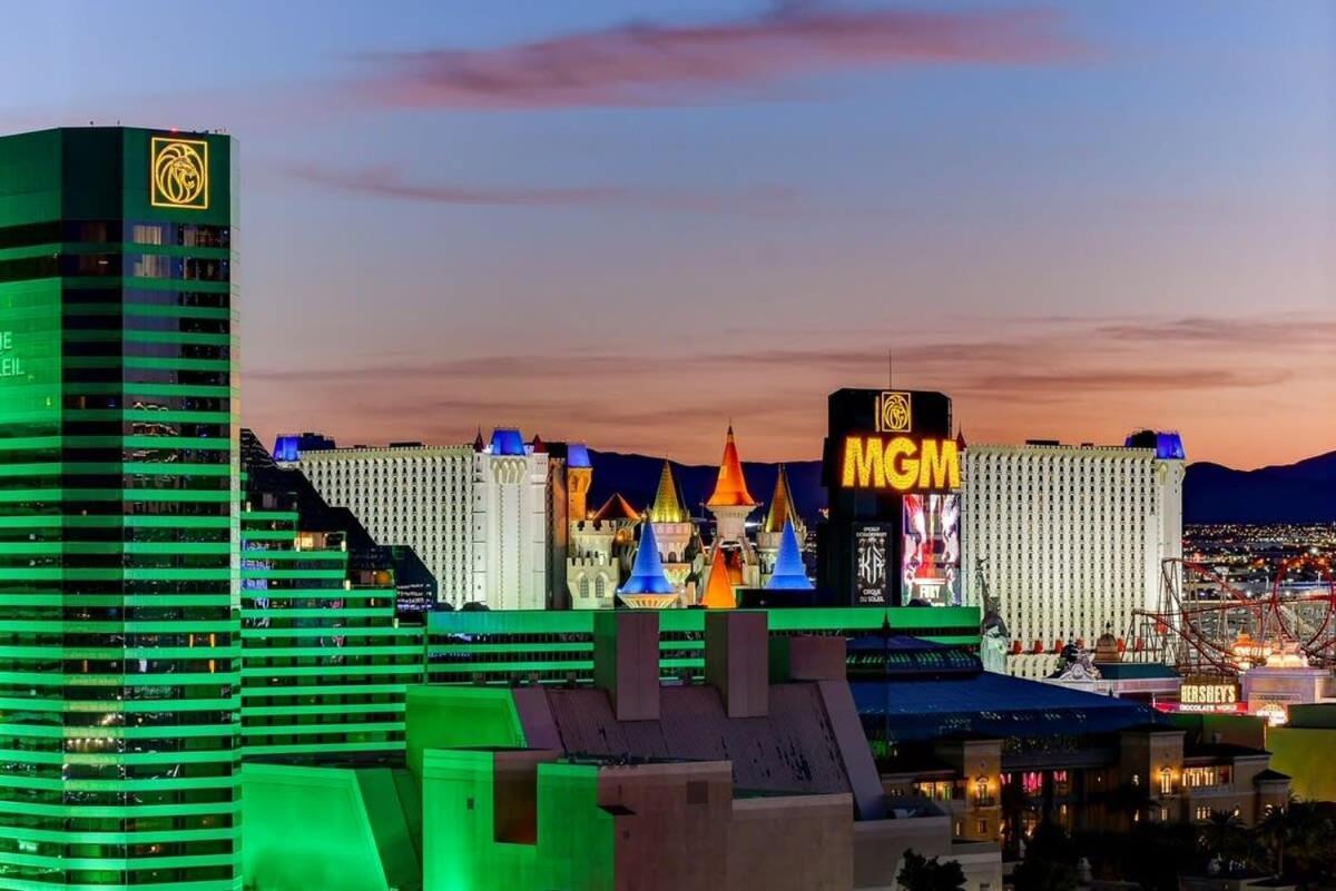 Signature 2br3ba Balcony Combo Units 16-702 And 04 Ferienhaus Las Vegas